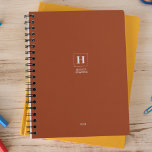 Terracotta Classic Monogram Personal Weekly Planer<br><div class="desc">Einfaches,  persönliches Schreibpapier-Jahresplaner mit klassischem Monogramm in quadratischem Rahmen. Jährlicher Planer (12 Monate) mit offenen monatlichen Übersichten und wöchentlichen Planungsblättern. Kontakt für Hilfe bei der Personalisierung.</div>