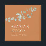 Terracotta Eucalyptus Deko Wedding Magnet<br><div class="desc">Dieser Hochzeitsmagnet in der Eukalyptus-Terracotta-Deko bietet ein minimalistisches Boho- und rustikales Land-, Western- oder Wüstenmotiv. Das schlichte saftige Blättergrün Eukalyptus ergänzt den Herbstuntergrund der Terrakotta, während der Deko in Kombination mit botanischer Vegetation und gebrannter Orange eine Vielseitigkeit schafft, sich mit anderen farbigen Produkten dieser Kollektion zu kombinieren. Diese Farbkombinationen werden...</div>