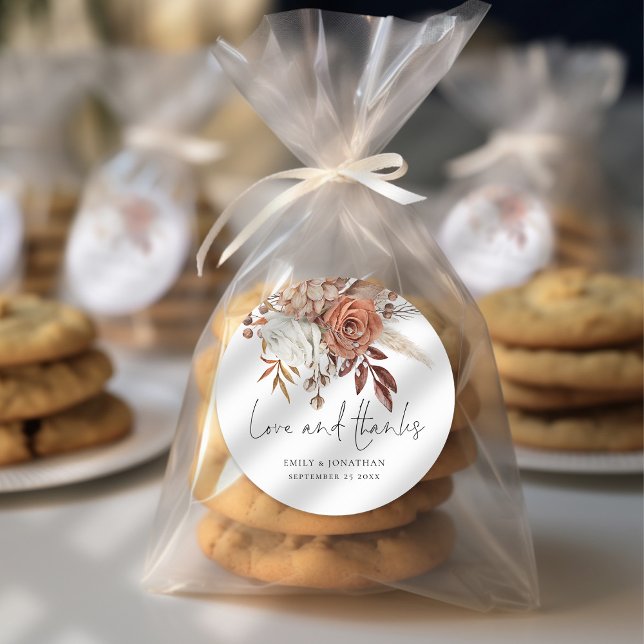 Terracotta Florals Liebe Dank Hochzeit Runder Aufkleber (Stickers For your thank you favors. Part of the Terracotta Florals Autumn Fall Collection)