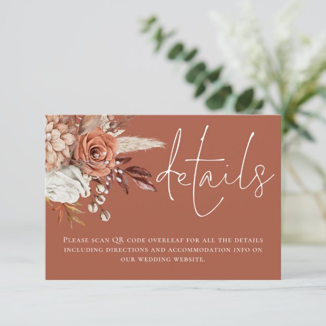 Terracotta Florals QR Code Rost Wedding Details Begleitkarte (Stehend Vorderseite)