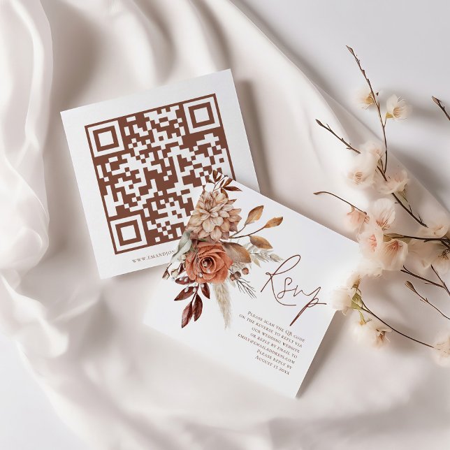 Terracotta Florals QR Code Script Wedding RSVP Begleitkarte (Front and back view)