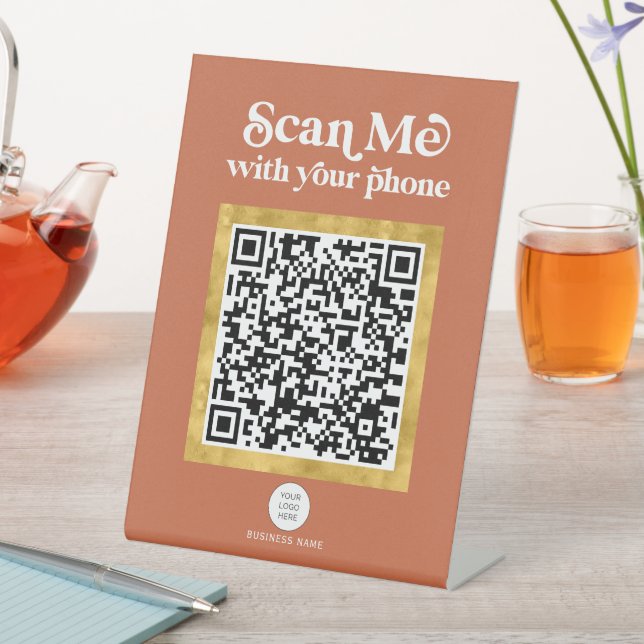 Terracotta modernes QR-Geschäftszeichen mit Logo Sockelschild (In Situ)