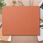 Terracotta Orange Solid Color Warm & Earthy Design Notizblock<br><div class="desc">Das Terracotta Orange Solid Color Muster ist ein zeitloses und vielseitiges Design, das Wärme und natürliche Eleganz ausstrahlt. Dieses reichhaltige, erdige Orangenschatten verleiht jedem Projekt ein Gefühl von Gemütlichkeit und Eleganz, was es zu einer perfekten Wahl für Mode, Wohngestaltung, Textilien und Grafikdesign macht. Sein tiefer, gedämpfter Ton erinnert an eine...</div>