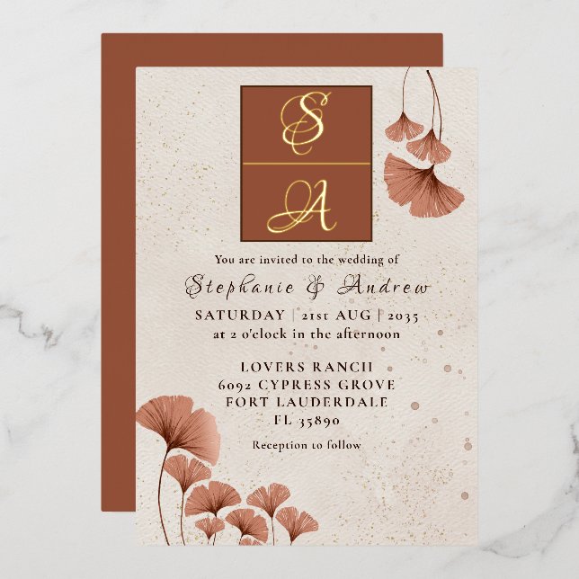 Terracotta & Real Gold Monogram Wedding Folieneinladung (Vorderseite/Rückseite)