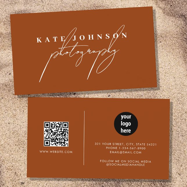 Terracotta Signature Script QR Code Social Media Visitenkarte (Terracotta Signature Script QR Code Social Media Business Card)