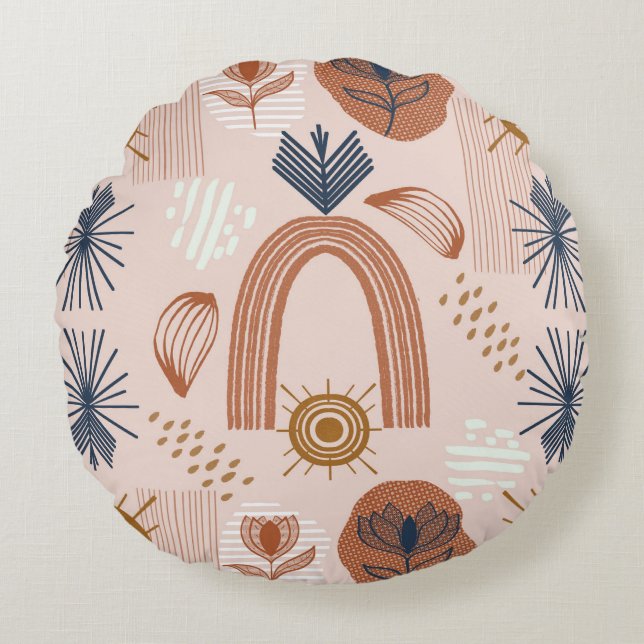 Terracotta Sunrise: Boho Harmony, Blush Pink Rundes Kissen (Vorderseite)