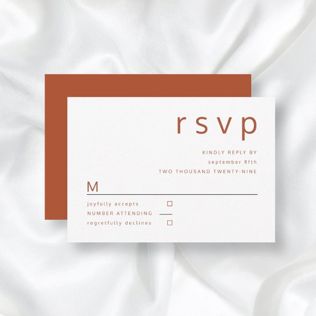 Terracotta White Minimalistisch Typografy Wedding RSVP Karte (Von Creator hochgeladen)