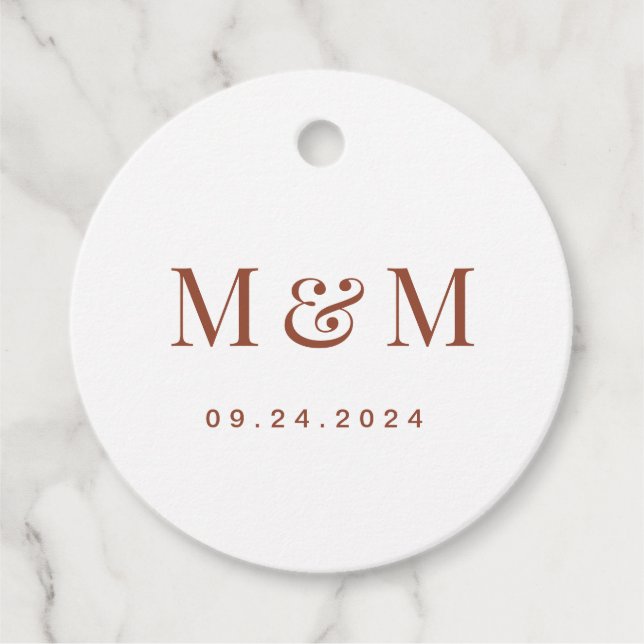 Terracotta & White Monogram Typography Wedding Geschenkanhänger (Vorderseite)