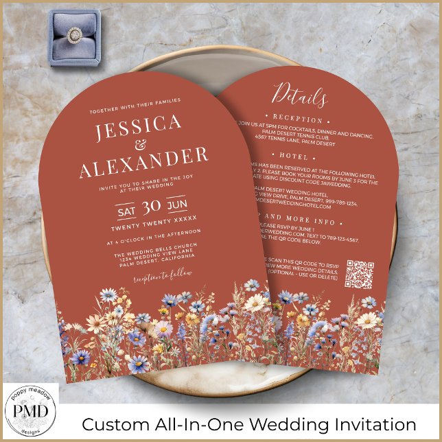 Terracotta-Wildblumen in einem QR-Code Einladung (Terracotta Wildflowers All-In-One QR Code Arch Wedding Invitation with Details on the Back.)