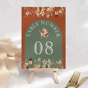 Terrakotta-Blumen-Wildblumen-Hochzeit in Salbeigrü Tischnummer