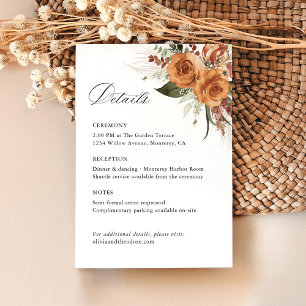 Terrakotta-Boho-Rosen-Hochzeitsdetails, Trauung Begleitkarte