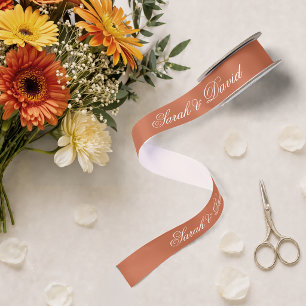Terrakotta-Hochzeit Elegant Weiße Kalligrafie Brau Satinband