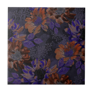 Terrakotta, violette Blumen auf samtig grau Fliese