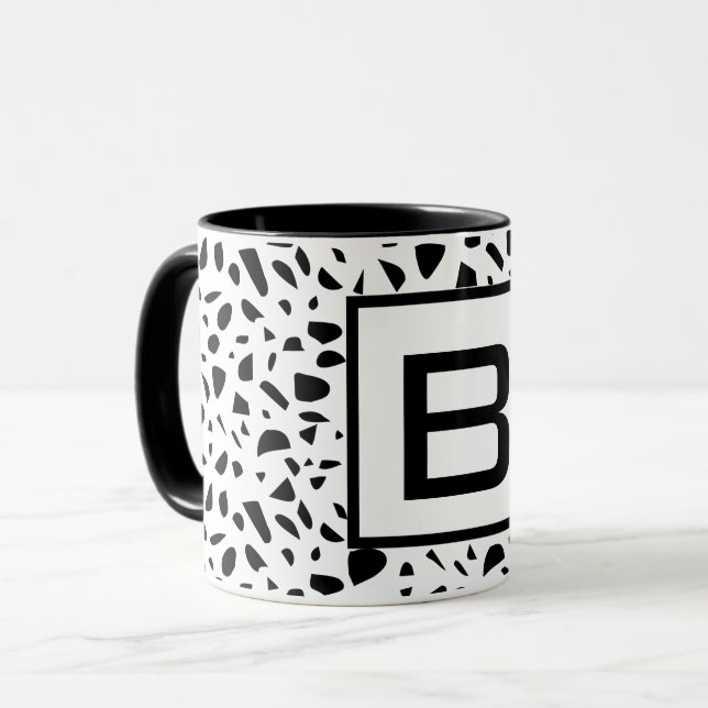 Terrazzo Schwarz-weiße Monogramm, initial fett Tasse (Vorderseite Links)