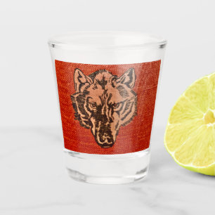 Tête de loup sur verre à tir rouge