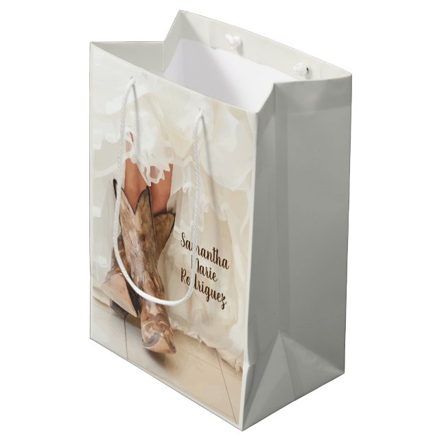 Texas Bride in Boots Brautparty Mittlere Geschenktüte (Vorderseite Schrägansicht)