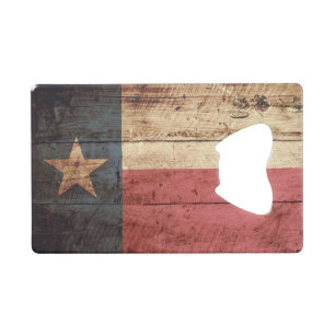 Texas-Staats-Flagge auf altem hölzernem Korn Kreditkarten Flaschenöffner