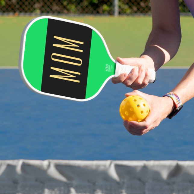 Text der MAMA cool Lime Green Wide Centre Pickleball Schläger (InSitu)