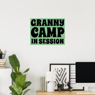 Text des Retro-Granny-Camps Poster