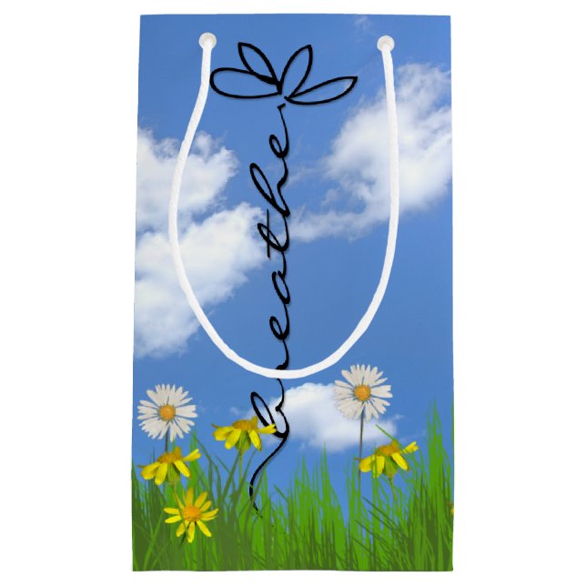 Text im Gras durchatmen Kleine Geschenktüte (Vorderseite)