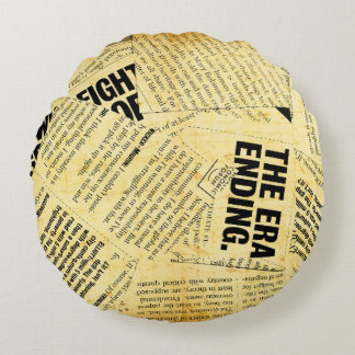 Text in Zeitungen mit altem Papier Rundes Kissen