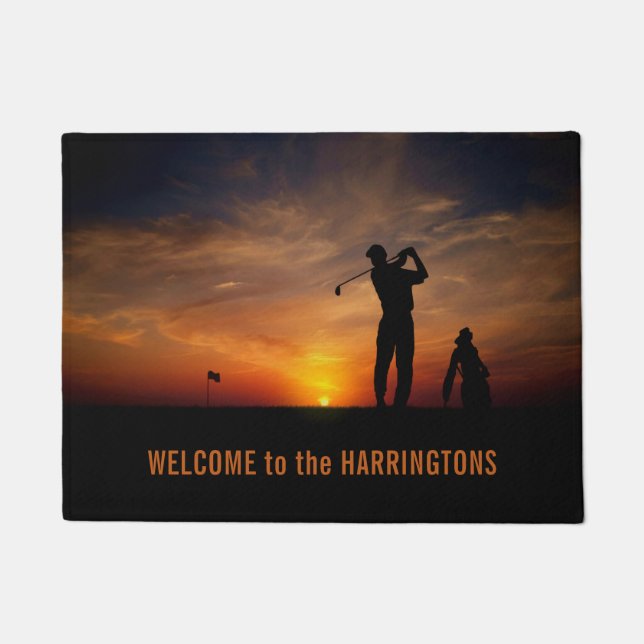 Text-Türmatte des Golfspieler-Sonnenuntergangs Fußmatte (Vorderseite)