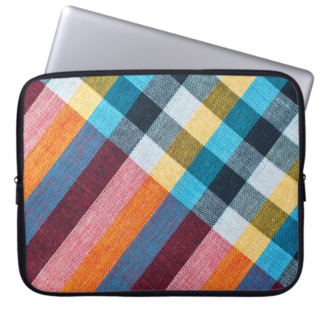 Textur der Stoffe im thailändischen Stil Laptopschutzhülle (Vorderseite)