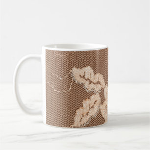 Textur Spitzen Stoff. Spitze auf weißem Hintergru Kaffeetasse