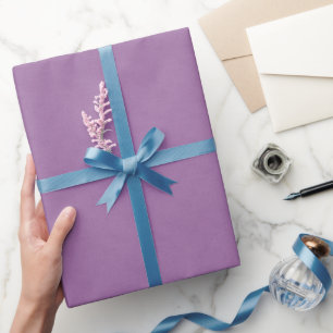 Texturierte angenehme Lilie. Geschenkpapier