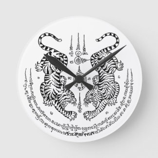 Thai Tattoo Designs Tiger " Yant Suea Koo "Black Runde Wanduhr
