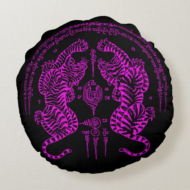 Thai Tattoo Designs Tiger " Yant Suea Koo " Pink Rundes Kissen (Rückseite)