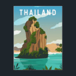 Thailand Phuket Retro Postkarte<br><div class="desc">thailändisches Vektordesign. Es besteht aus der Insel Phuket,  der größten Insel des Landes,  und weiteren 32 kleineren Inseln vor der Küste. Es liegt vor der Westküste Thailands im Andaman Meer.</div>