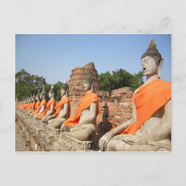 Thailändische buddhistische Statuen im Ayutthaya T Postkarte (Vorderseite)