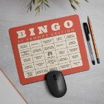 The AI Bingo - Prompt edition - Machen Sie sich se Mousepad<br><div class="desc">Suchen Sie nach dem perfekten Bürogeschenk, das Spaß macht (und eine Touch freundlicher Konkurrenz), um mühsame Treffen zu organisieren? Sehen Sie nicht weiter - unser AI Buzzword Bingo Mousepad verwandelt jede mit Fachsprache gefüllte Konferenz in ein unterhaltsames Spiel mentalen Bingos! Der auffällige korallenrote Hintergrund zeigt ein klassisches Bingogitter mit angesagten...</div>