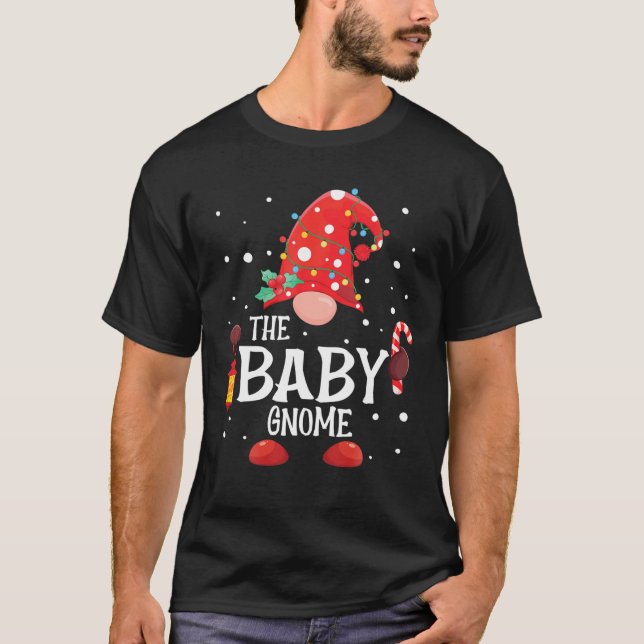 The Baby Gnome Matching Family Weihnachten Gnome P T-Shirt (Vorderseite)