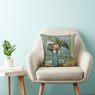 The Blue Vase (Blume und Obst) von Paul Cezanne Kissen