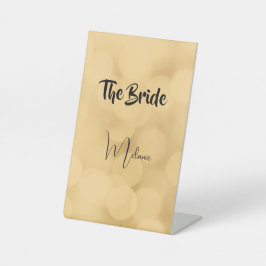 The Bride - bearbeitbarer Text auf Gold Pedestal S Sockelschild