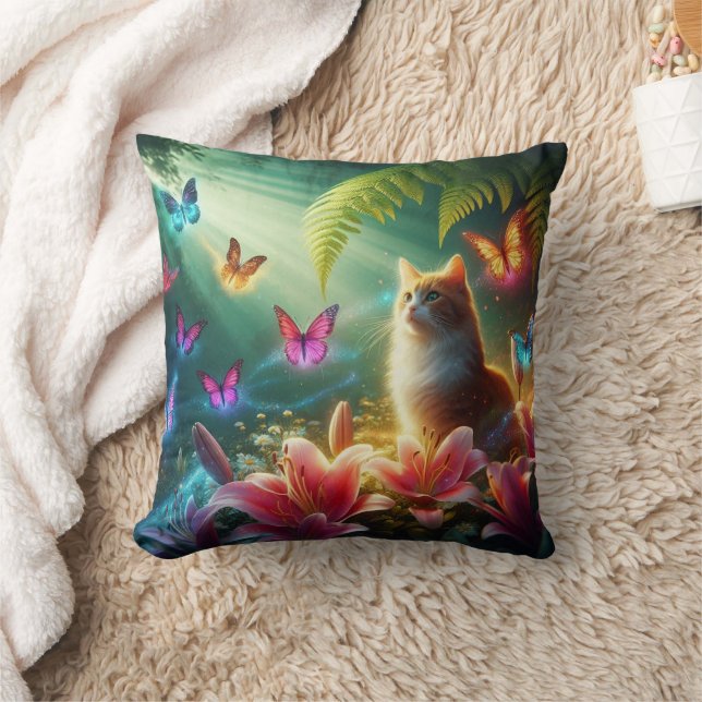 The Curious Cat & Her Butterflies Kissen (Decke)