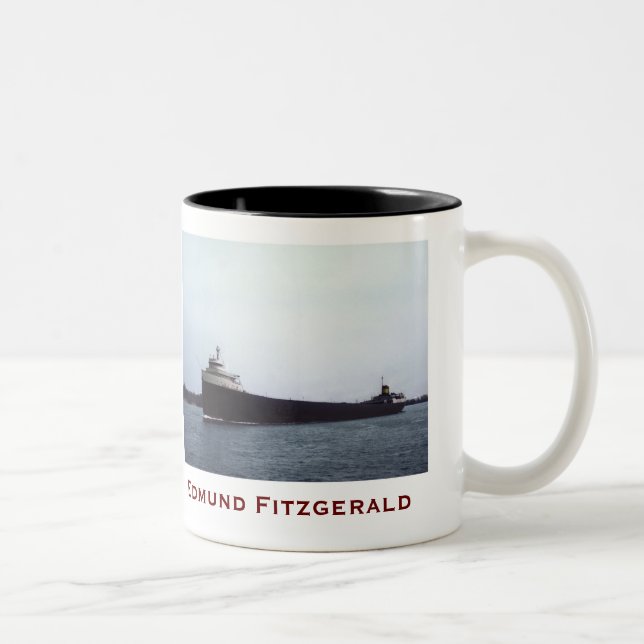 The Edmund Fitzgerald with Crew Names Zweifarbige Tasse (Rechts)