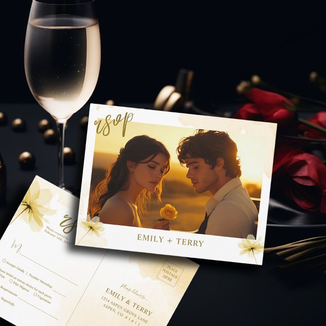 The Golden Hour Grace & Floral Foto Wedding RSVP Postkarte (Von Creator hochgeladen)