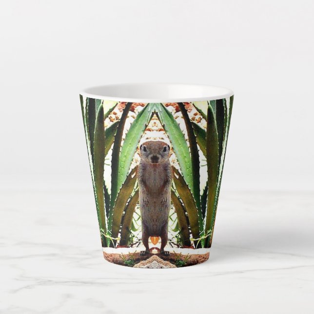 "The King" Erdhörnchen Latte Tasse (Vorderseite)