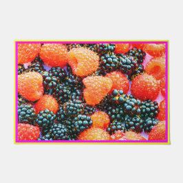 "The Mix of Berries" Niedliches Foto. Jetzt kaufen Fußmatte