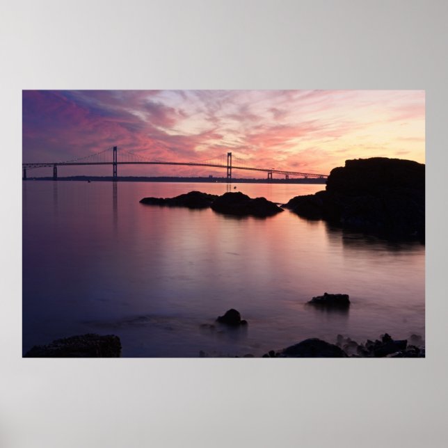 The Newport (Pell) Bridge at Twilight Poster (Vorne)