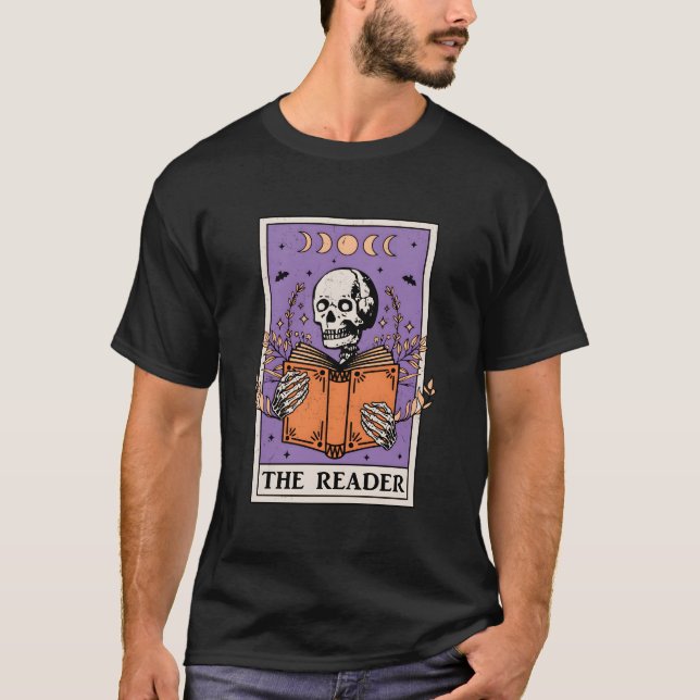 The Reader Tarot Card Skeleton Reading Book Bookis T-Shirt (Vorderseite)