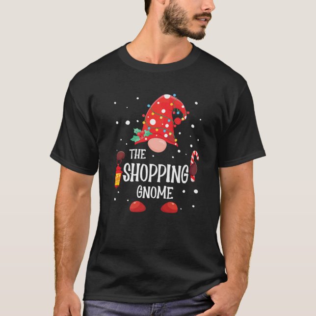 The Shopping Gnome Matching Family Christmas Gnome T-Shirt (Vorderseite)