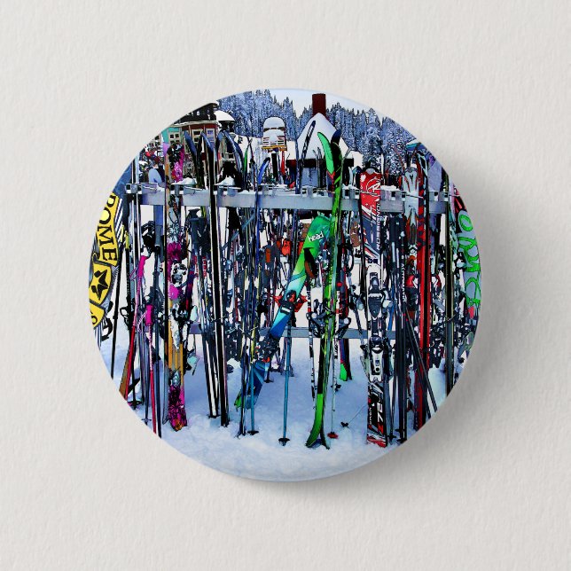 The Ski Party - Skis and Poles Button (Vorderseite)