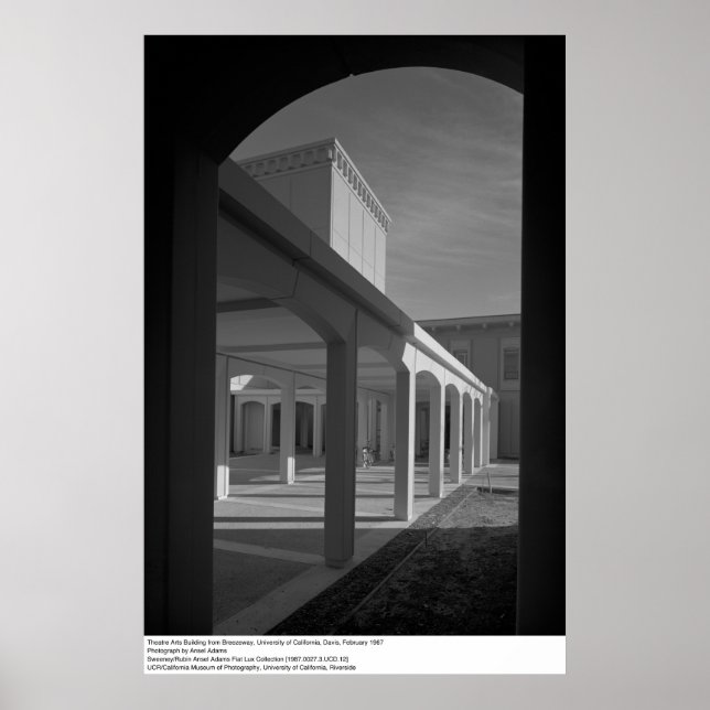 Theater Arts Gebäude aus Breezeway, UCD Poster (Vorne)