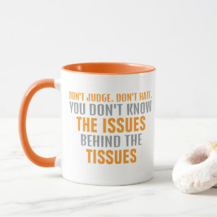 THEMEN UND GEWEBE AUF SCHLICHTEM WEISS TASSE