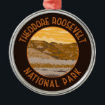 Theodore Roosevelt Nationalpark Retro erschüttert Ornament Aus Metall<br><div class="desc">Theodore Roosevelt Vektorgrafik Design. Der Park ist ein amerikanischer Nationalpark,  der drei geographisch getrennte Gebiete von Badlands im Western Nord-Dakota umfasst.</div>