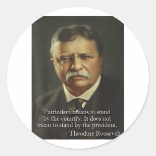 Theodore Teddy Roosevelt Meme _ Anti Trump T-Shirt Runder Aufkleber